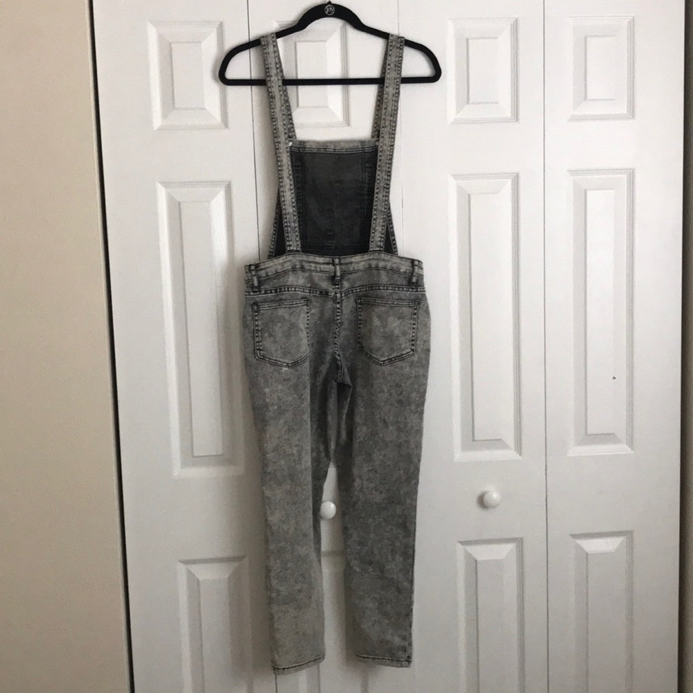 Overalls - Picture 3 of 4